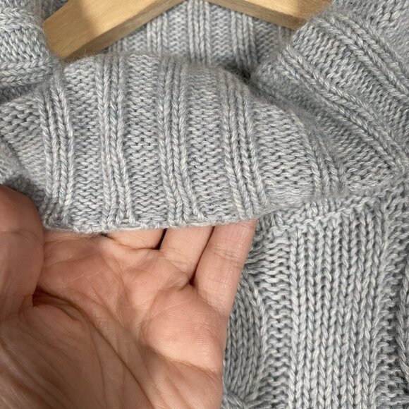Weekend MaxMara Cable Knit Sleeveless Turtleneck Sweater M Wool Angora Cashmere - Picture 5 of 11